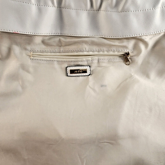 ALDO 15" Backpack White on Black Cut Design Zipper Pockets Drawstring Closure - Picture 9 of 11